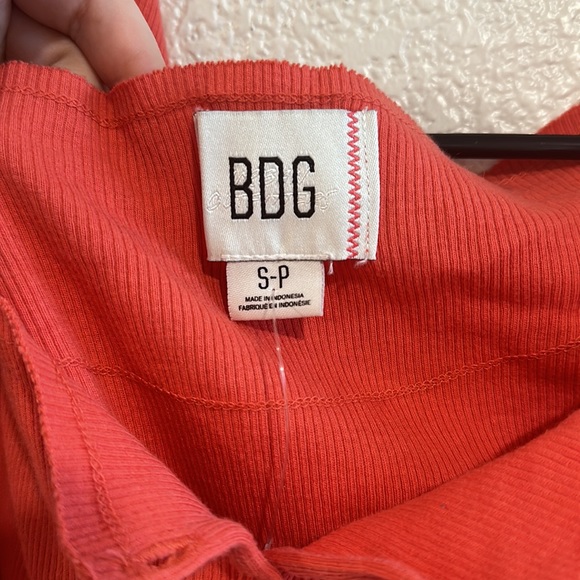 urban outfitters “roxy short sleeve cardigan” - Picture 3 of 4